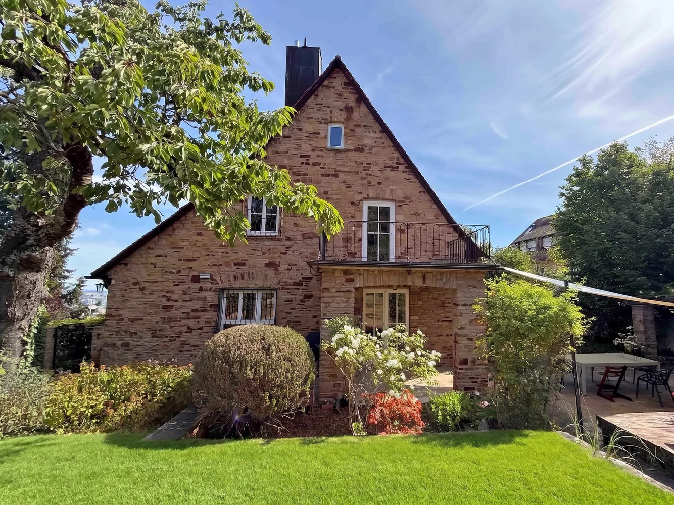 8 Zimmer Haus mit 290 m² in Stuttgart – Bild 2