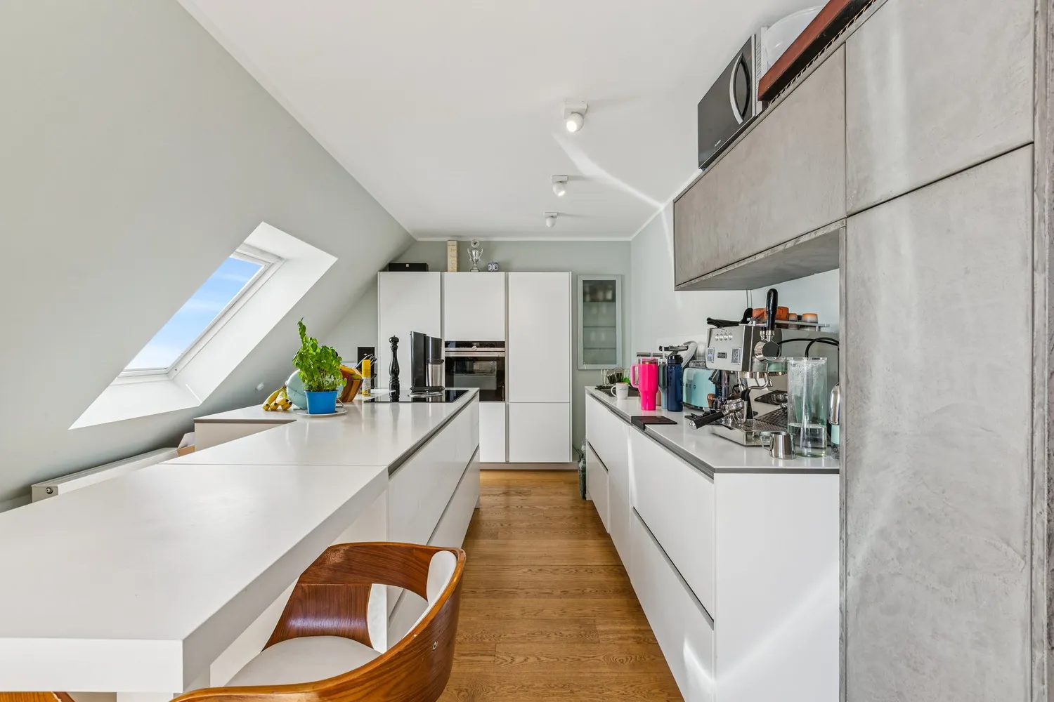 4 Zimmer Wohnung mit 189 m² in Düsseldorf – Bild 2