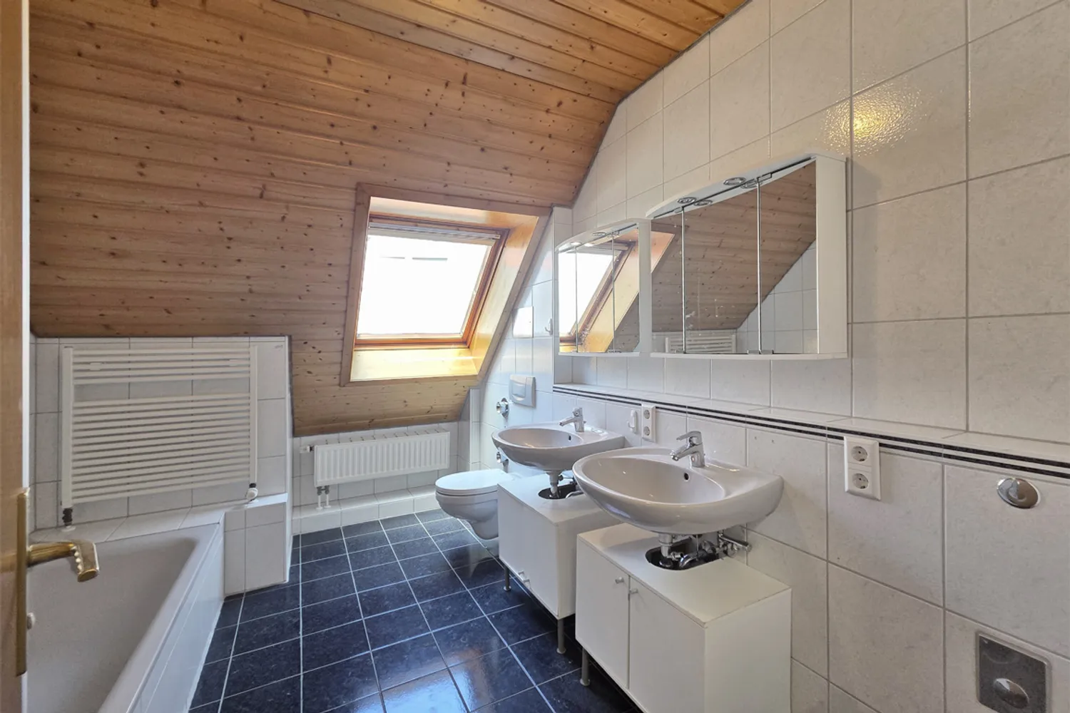 5 Zimmer Wohnung mit 109 m² in Böblingen – Bild 3