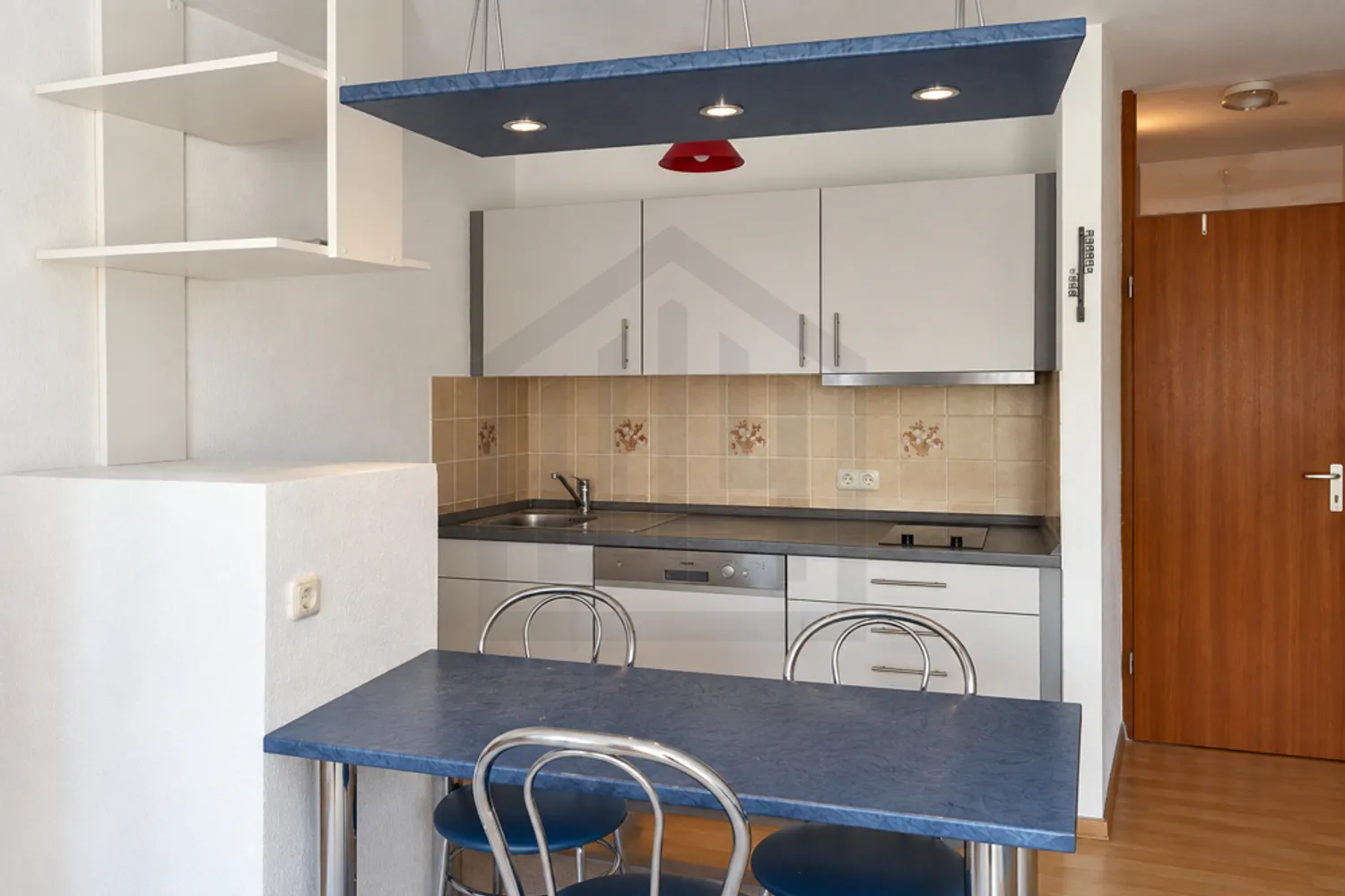 1 Zimmer Wohnung mit 30 m² in Karlsruhe – Bild 2