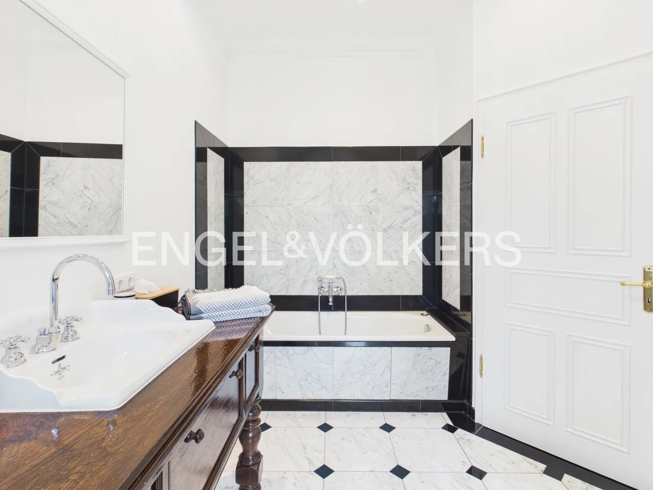 2 Zimmer Wohnung mit 153 m² in Krefeld – Bild 6