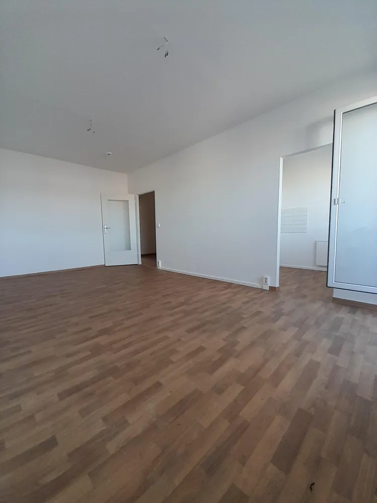 4 Zimmer Wohnung mit 77 m² in Dresden – Bild 1