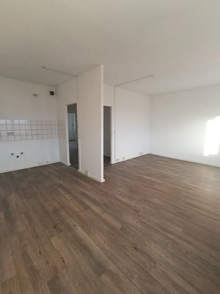 3 Zimmer Wohnung mit 56 m² in Halle (Saale) – Bild 3