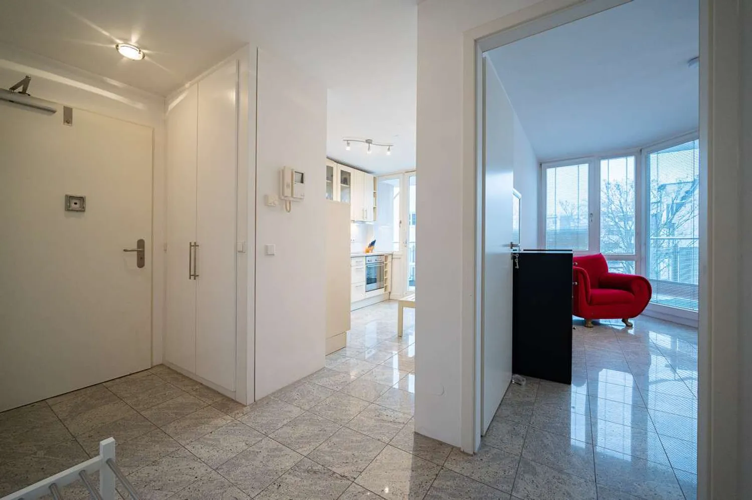 2 Zimmer Wohnung mit 66 m² in München – Bild 11