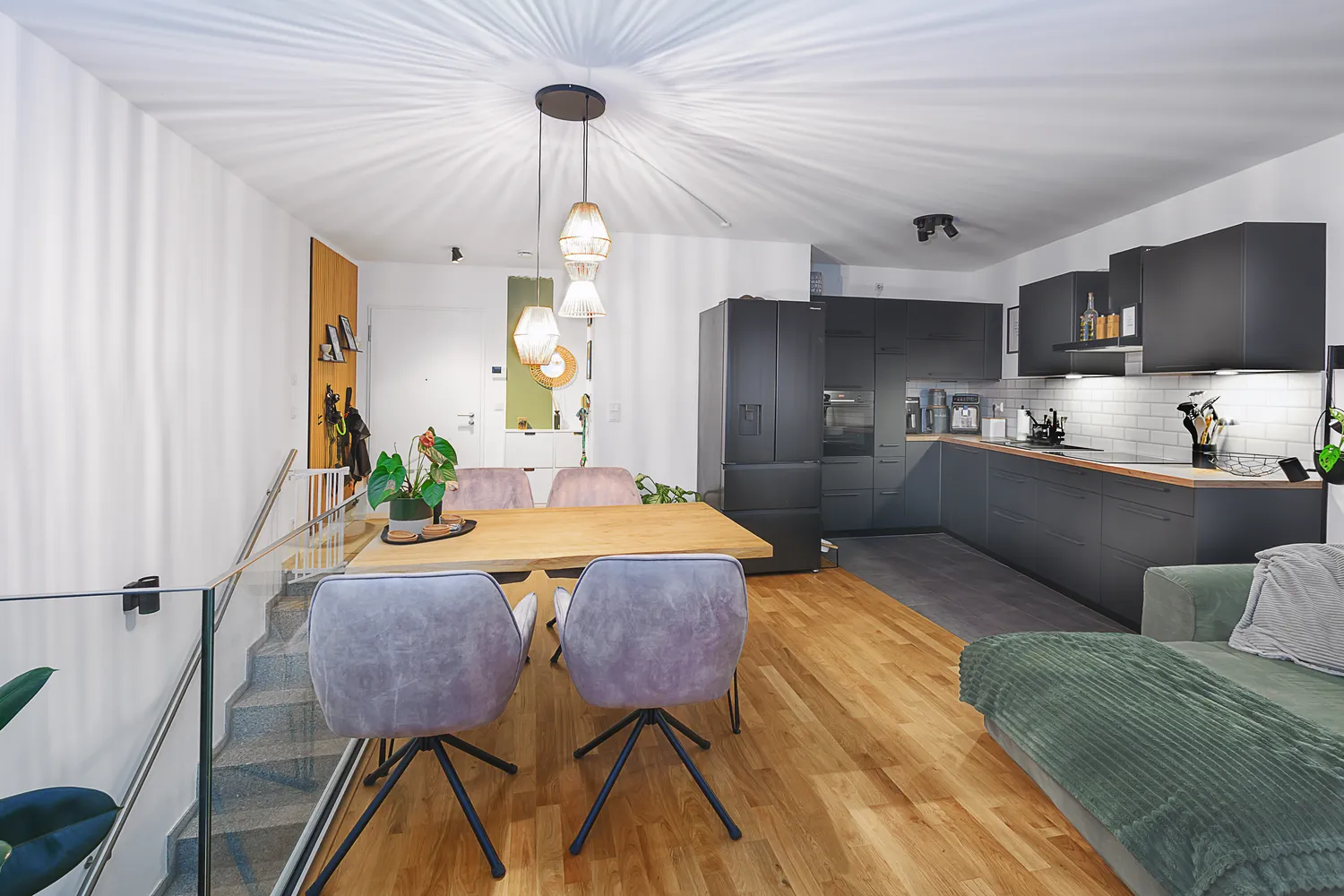 3 Zimmer Wohnung mit 95 m² in Düsseldorf – Bild 2