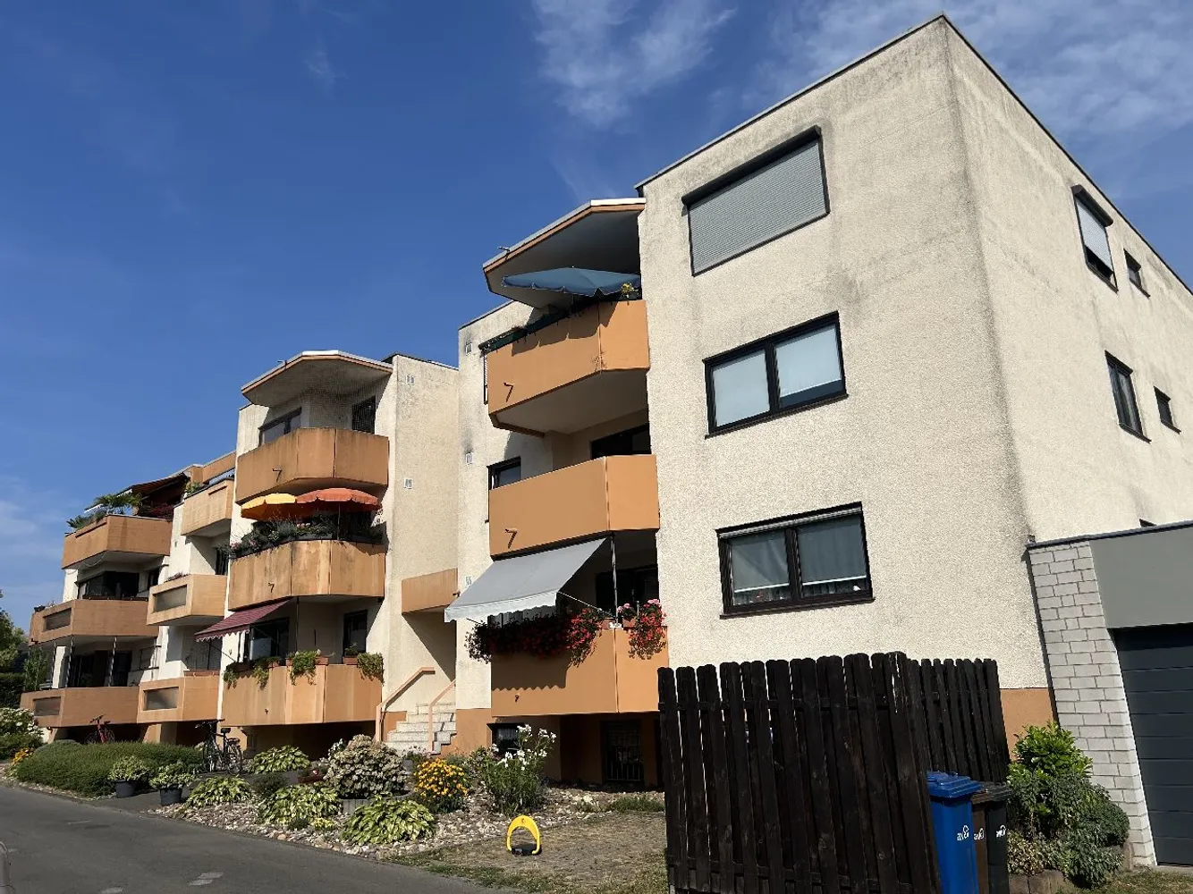 3 Zimmer Wohnung mit 90 m² in Leverkusen – Bild 1