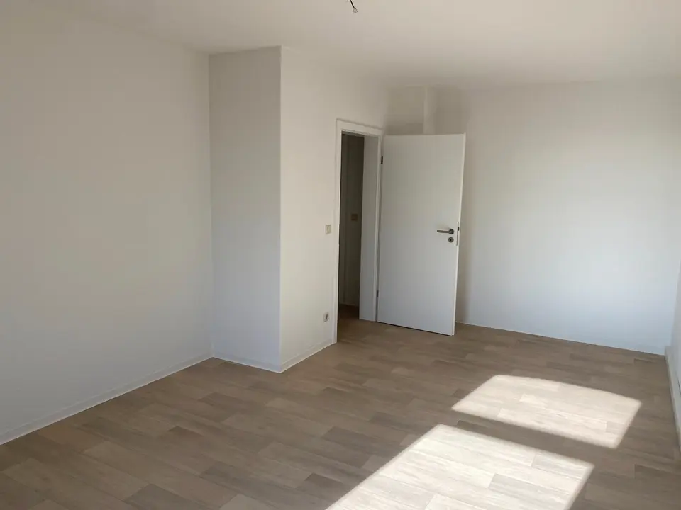 2 Zimmer Wohnung mit 66 m² in Zwickau – Bild 8