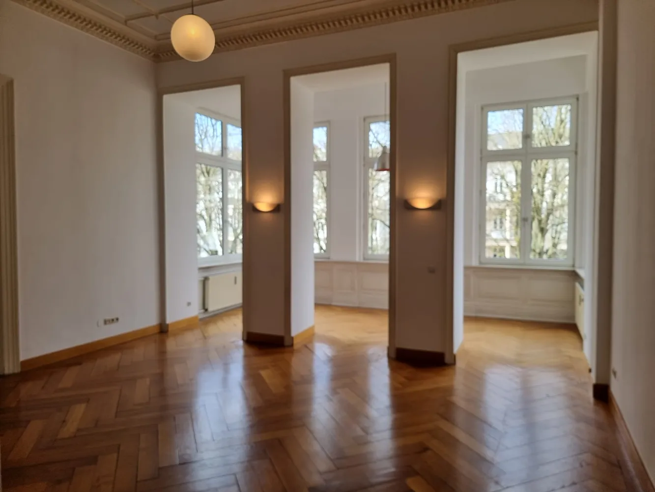 3 Zimmer Wohnung mit 125 m² in Wiesbaden – Bild 2
