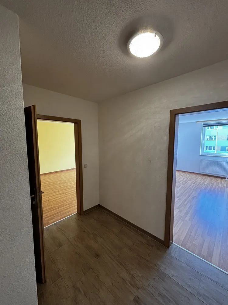 2 Zimmer Wohnung mit 55 m² in Werdau – Bild 11