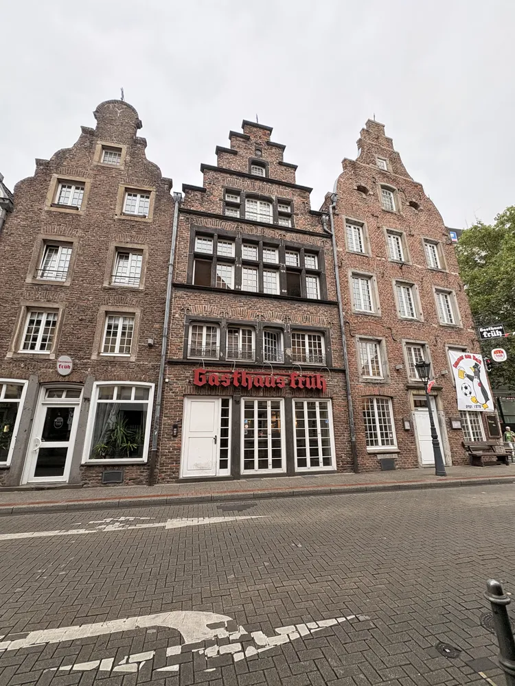 1 Zimmer Wohnung mit 40 m² in Neuss – Bild 2