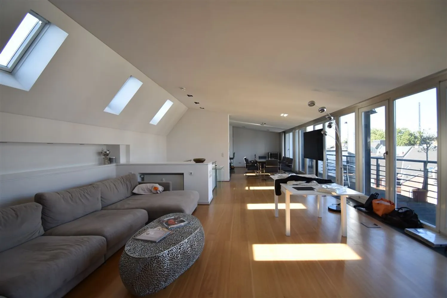 5 Zimmer Wohnung mit 219 m² in Düsseldorf – Bild 10