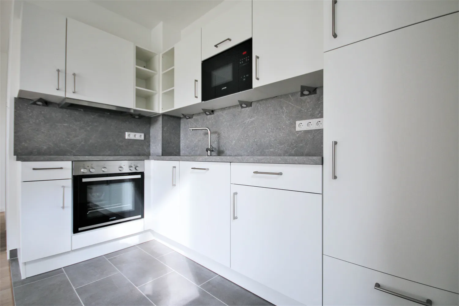 3 Zimmer Wohnung mit 77 m² in Frankfurt am Main – Bild 4