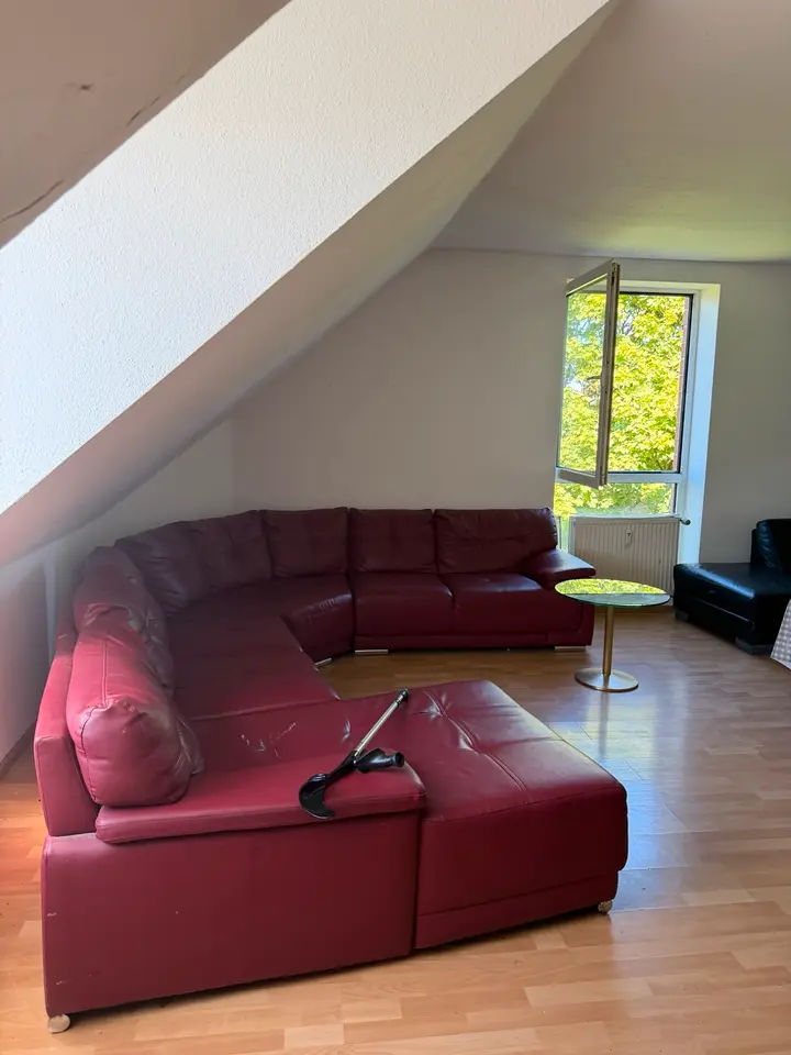 4 Zimmer Wohnung mit 110 m² in Duisburg – Bild 1