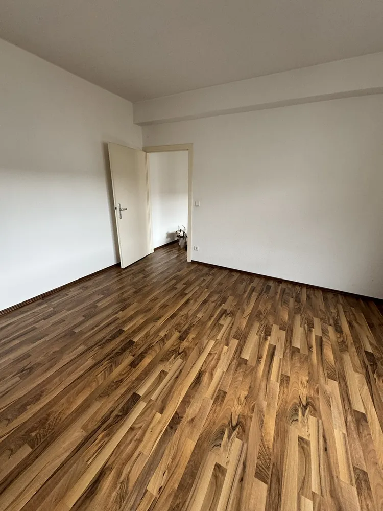 2 Zimmer Wohnung mit 78 m² in Düsseldorf – Bild 9