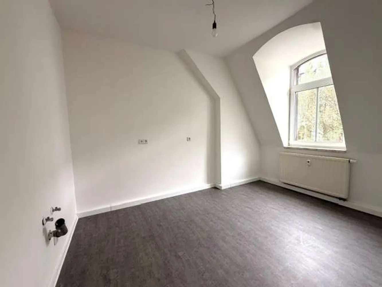 4 Zimmer Wohnung mit 109 m² in Plauen – Bild 8