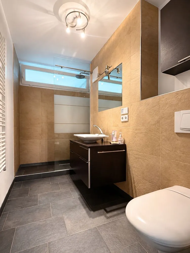 2 Zimmer Wohnung mit 73 m² in Frankfurt am Main – Bild 7