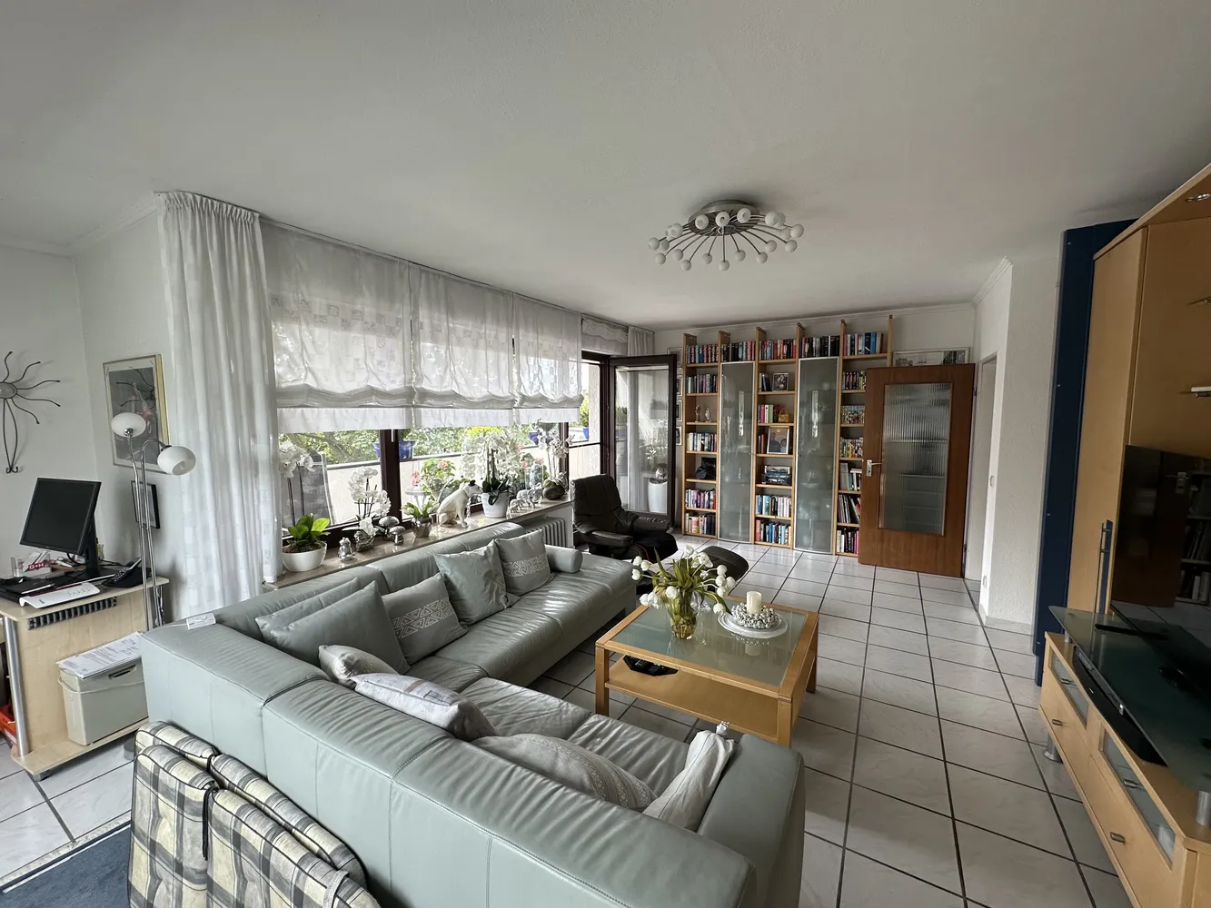 2 Zimmer Wohnung mit 80 m² in Oberhausen – Bild 3