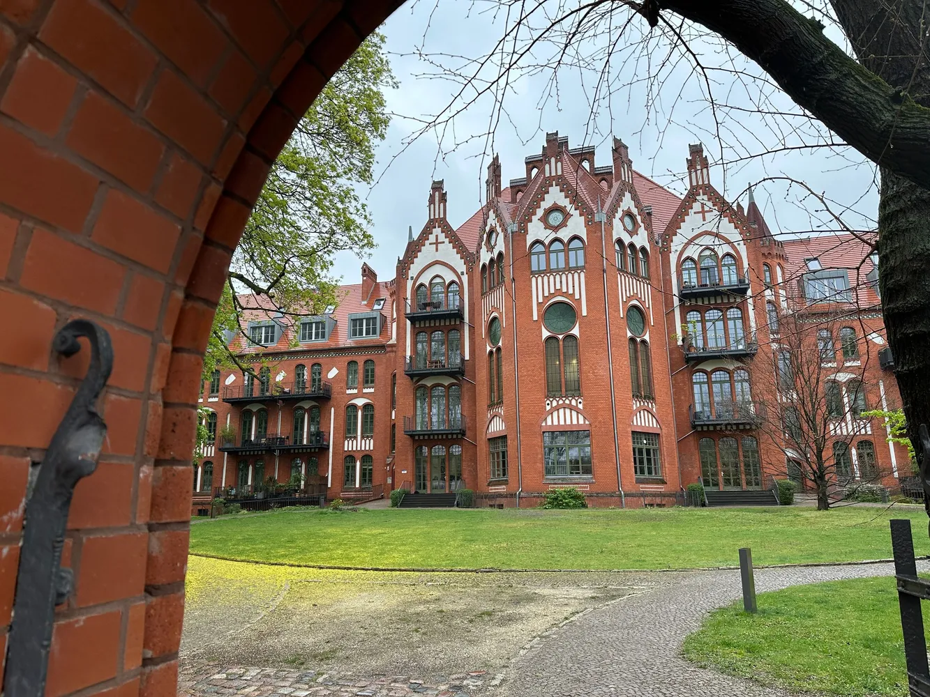 2 Zimmer Wohnung mit 71 m² in Berlin – Bild 1