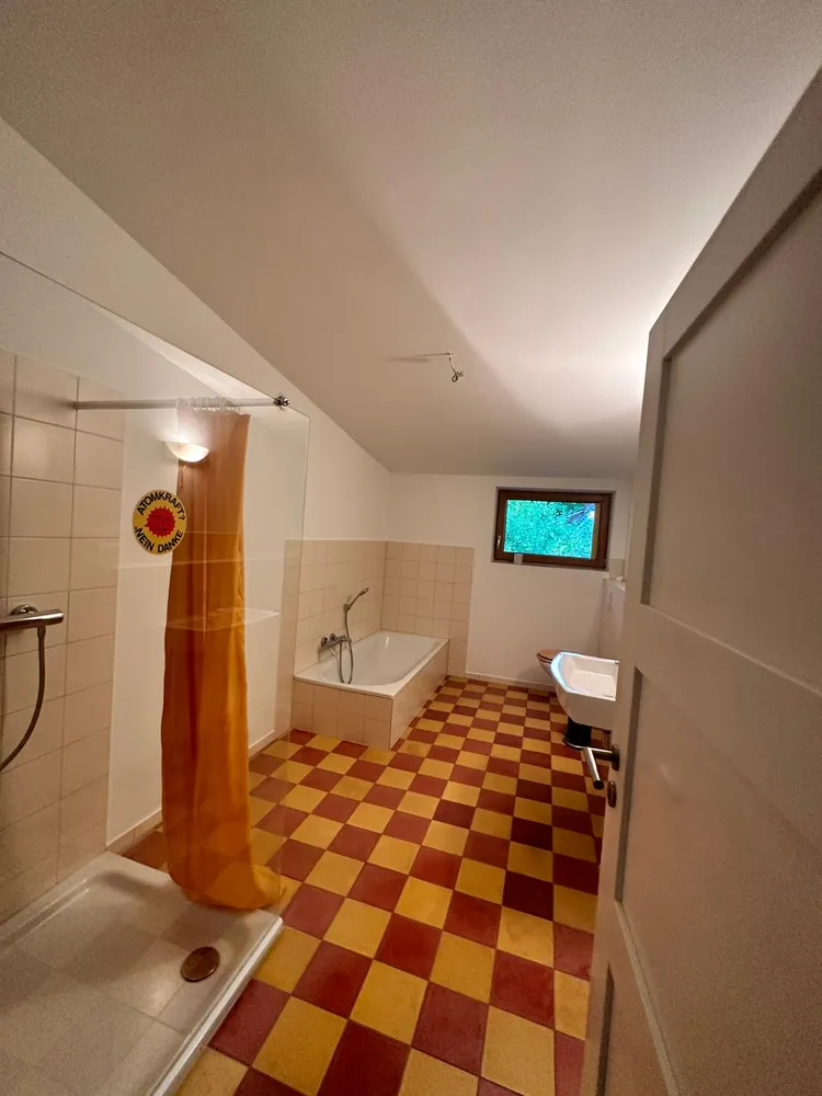 4 Zimmer Wohnung mit 100 m² in Hamburg – Bild 3