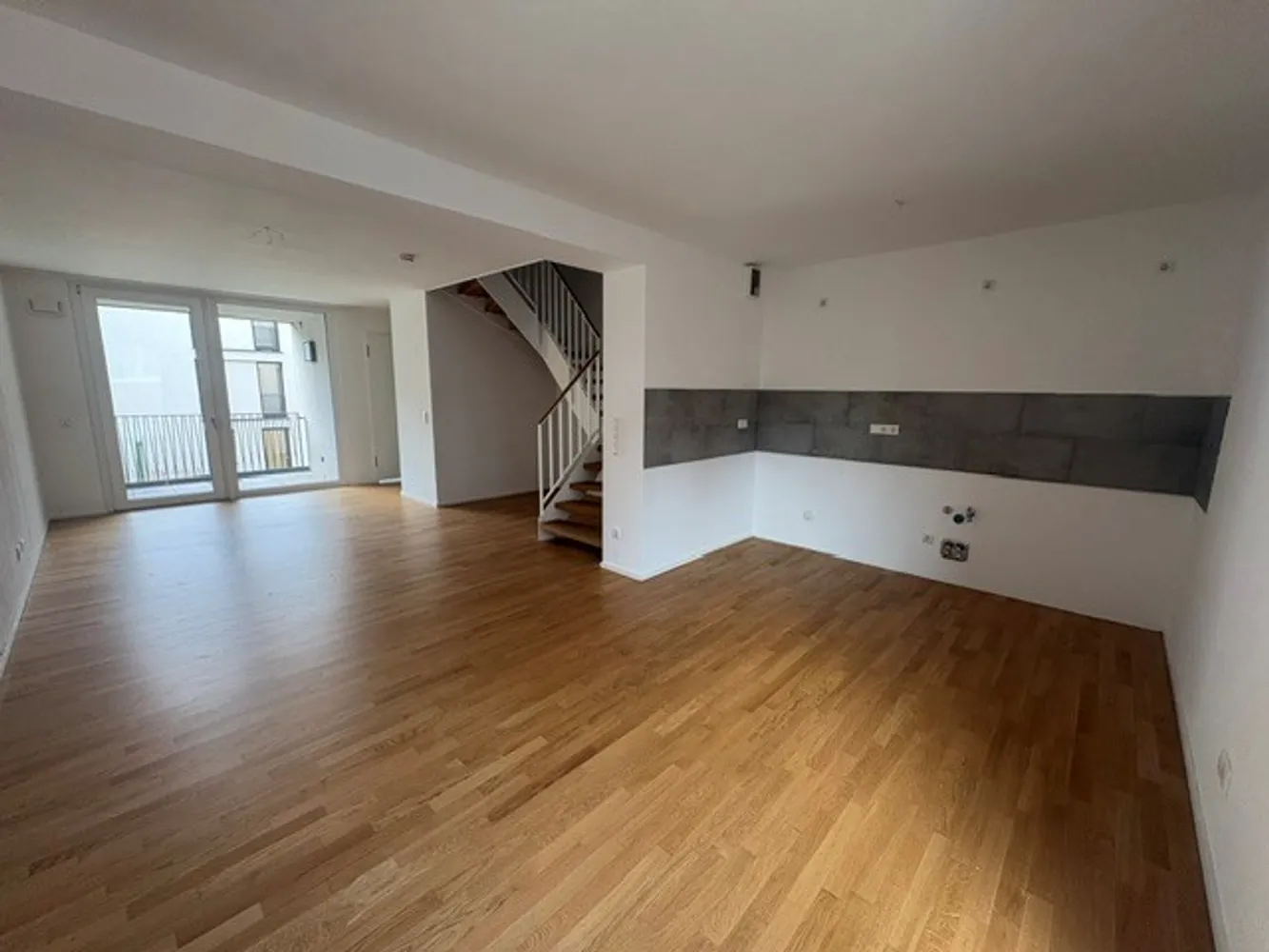 2 Zimmer Wohnung mit 75 m² in Köln – Bild 2