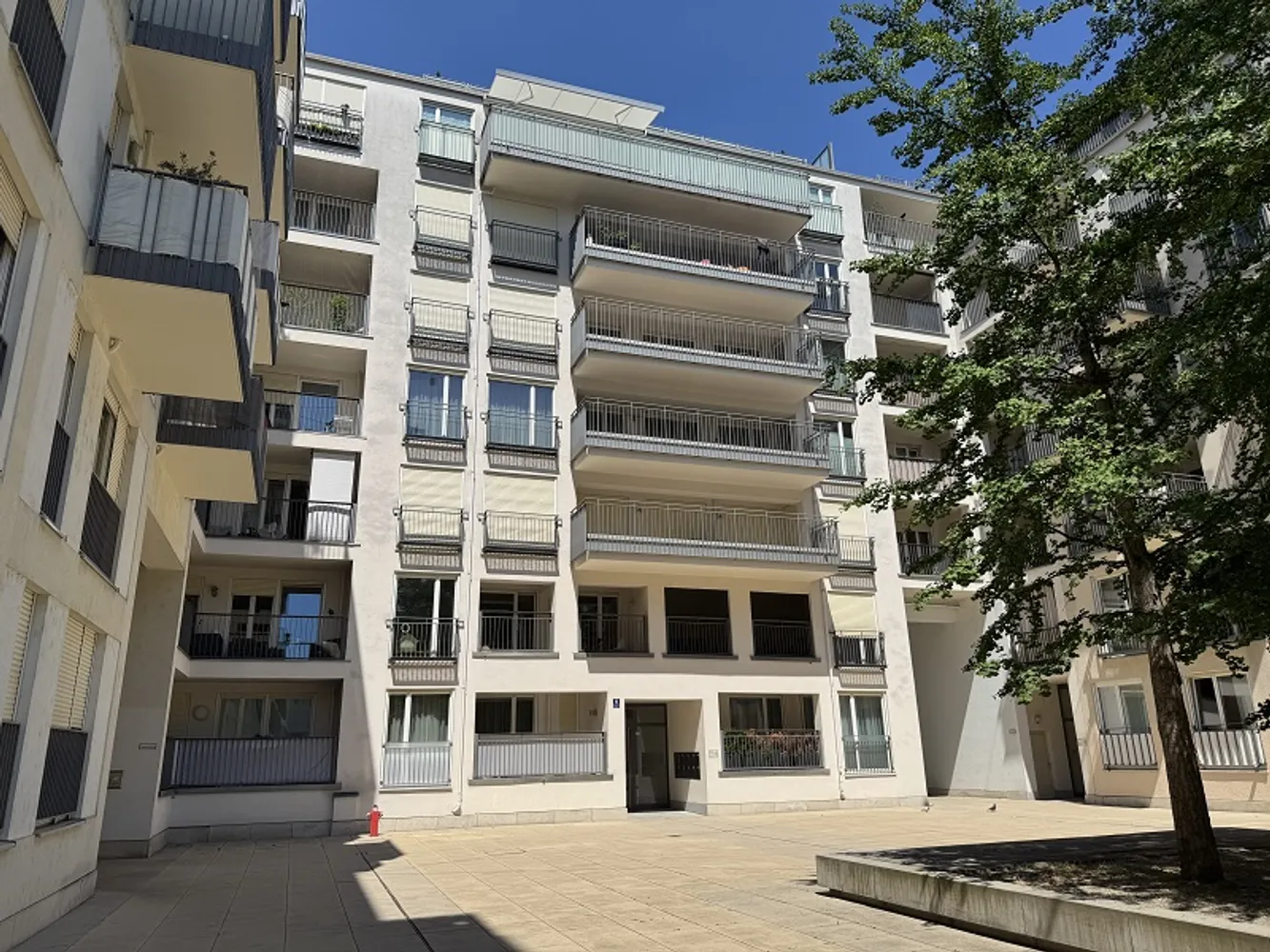5 Zimmer Wohnung mit 203 m² in München – Bild 1