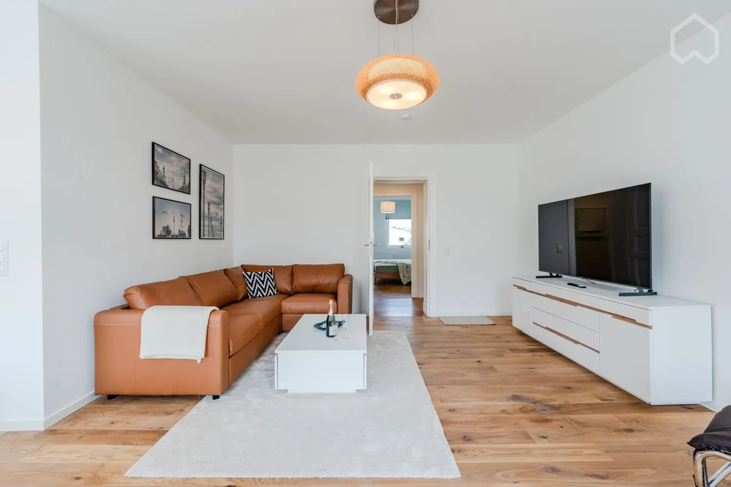 2 Zimmer Wohnung mit 64 m² in Berlin – Bild 1