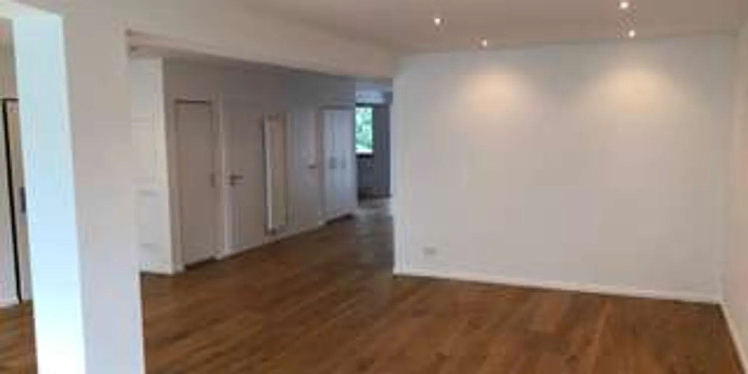 2 room apartment with 115 m² in Düsseldorf – Photo 4