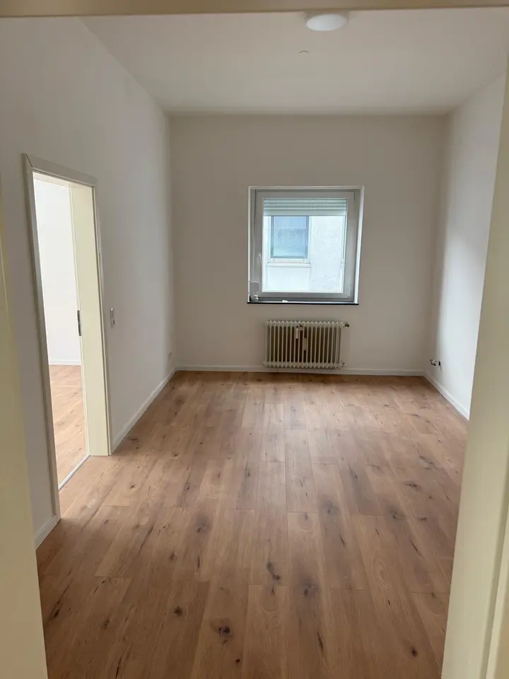 6 Zimmer Wohnung mit 135 m² in Kaiserslautern – Bild 1