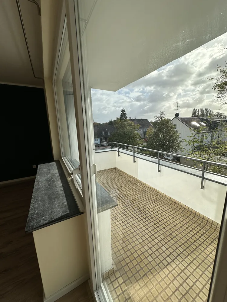 4 Zimmer Wohnung mit 77 m² in Duisburg – Bild 1