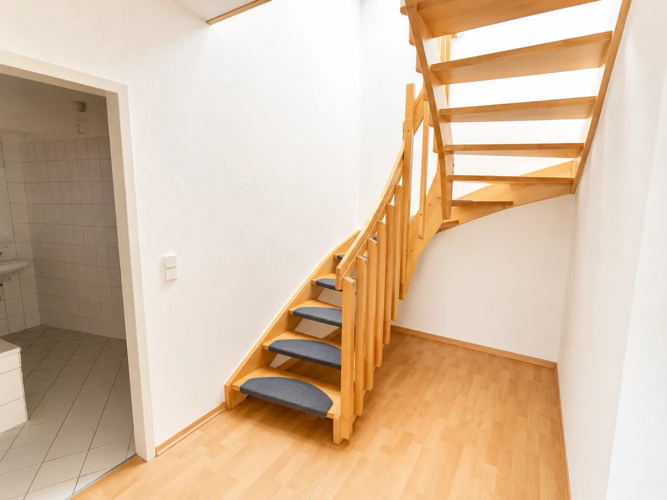 2 Zimmer Wohnung mit 95 m² in Magdeburg – Bild 12