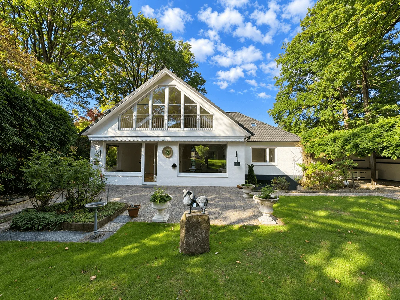 6 Zimmer Haus mit 220 m² in Hamburg – Bild 2