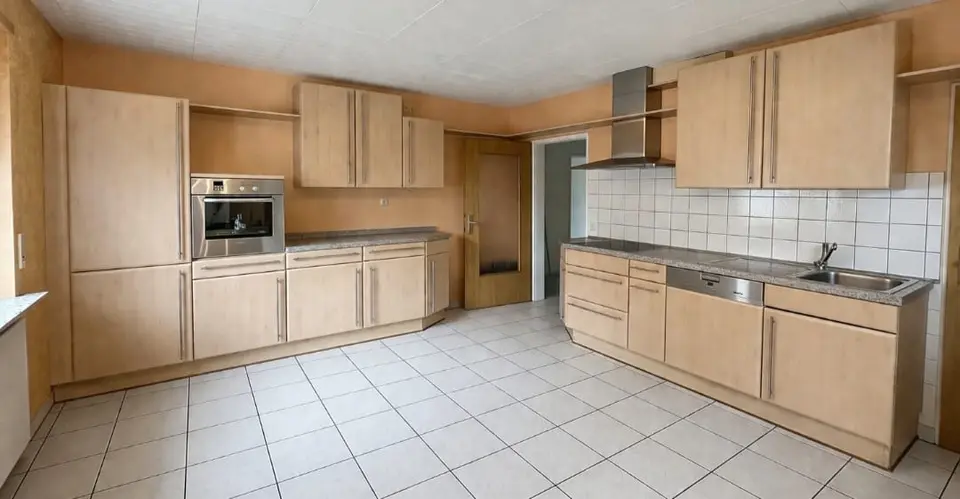 4 Zimmer Wohnung mit 130 m² in Limburg an der Lahn – Bild 2