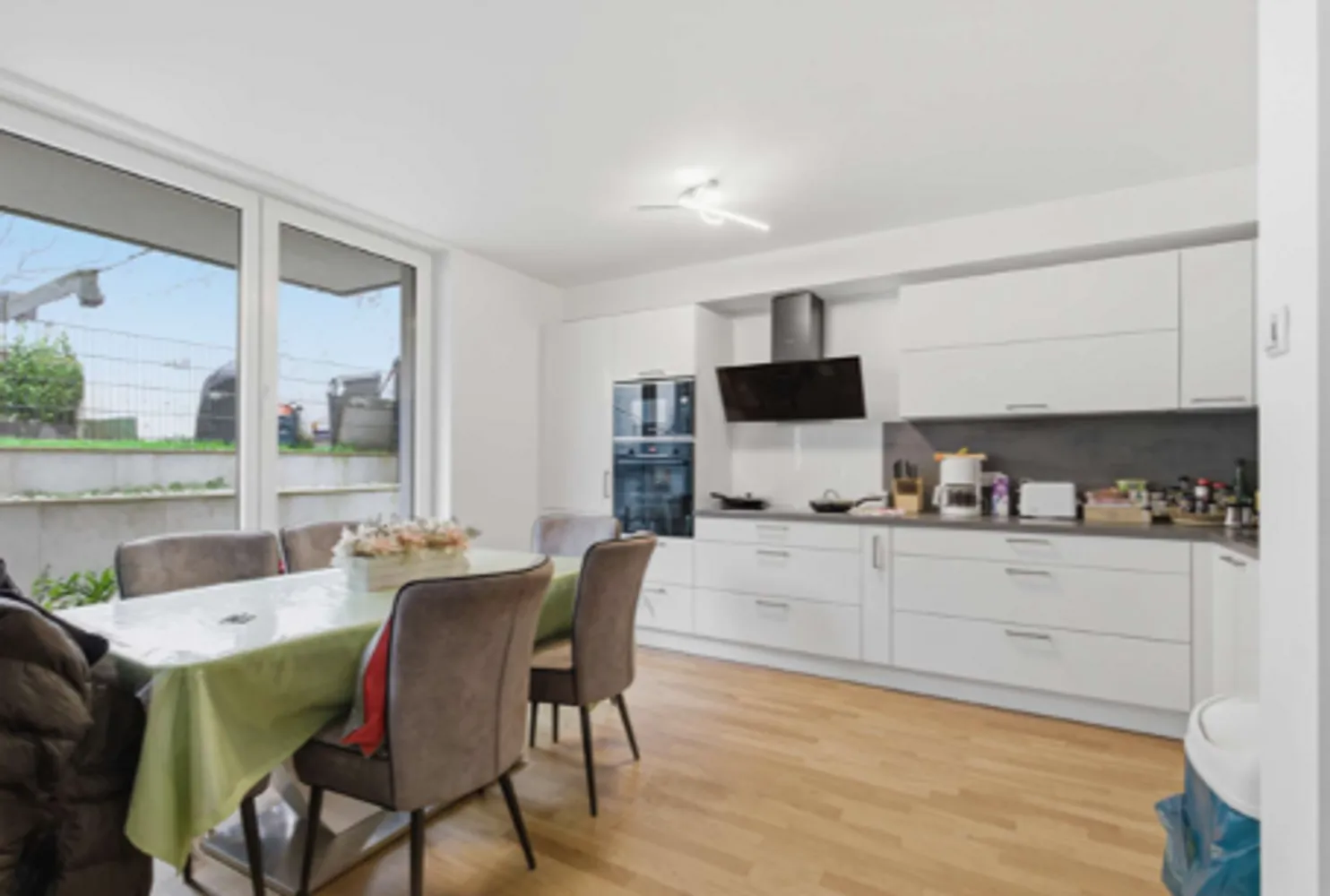 4 Zimmer Wohnung mit 105 m² in Köln – Bild 2