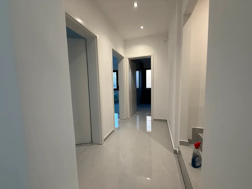 7 Zimmer Wohnung mit 250 m² in Essen – Bild 9