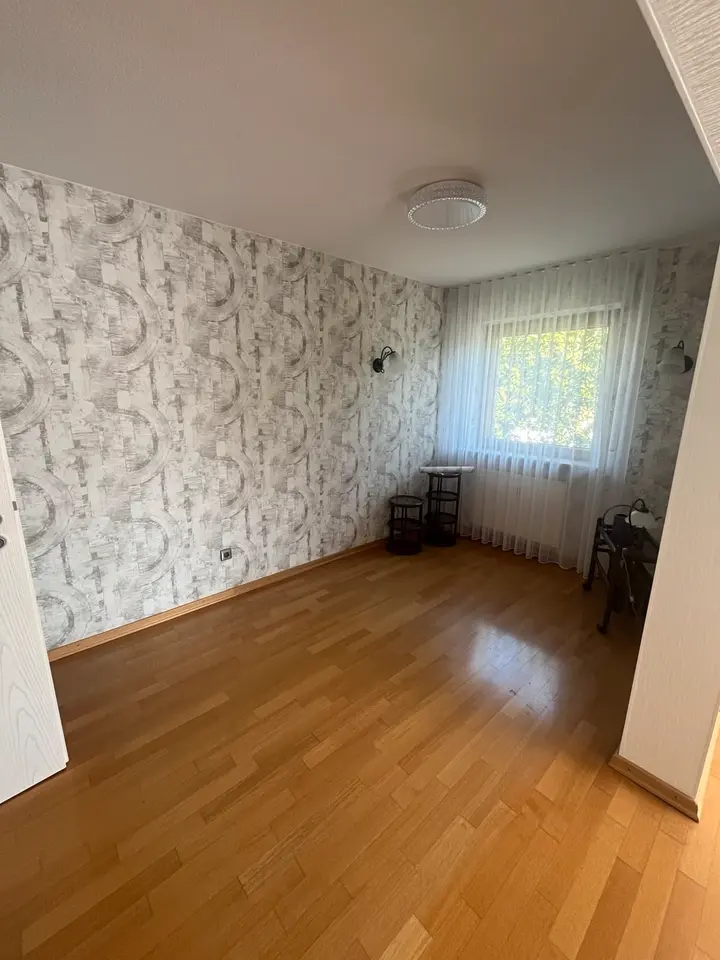 6 Zimmer Wohnung mit 180 m² in Stuttgart – Bild 8