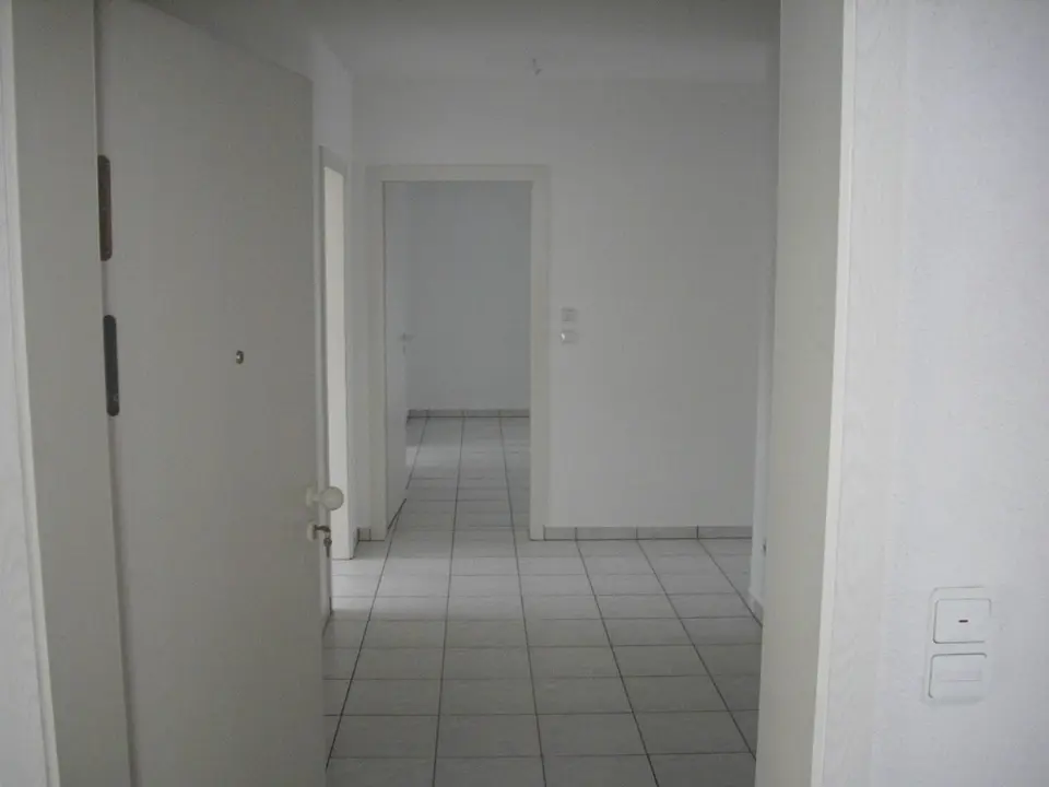 4 Zimmer Wohnung mit 150 m² in Neu-Isenburg – Bild 3