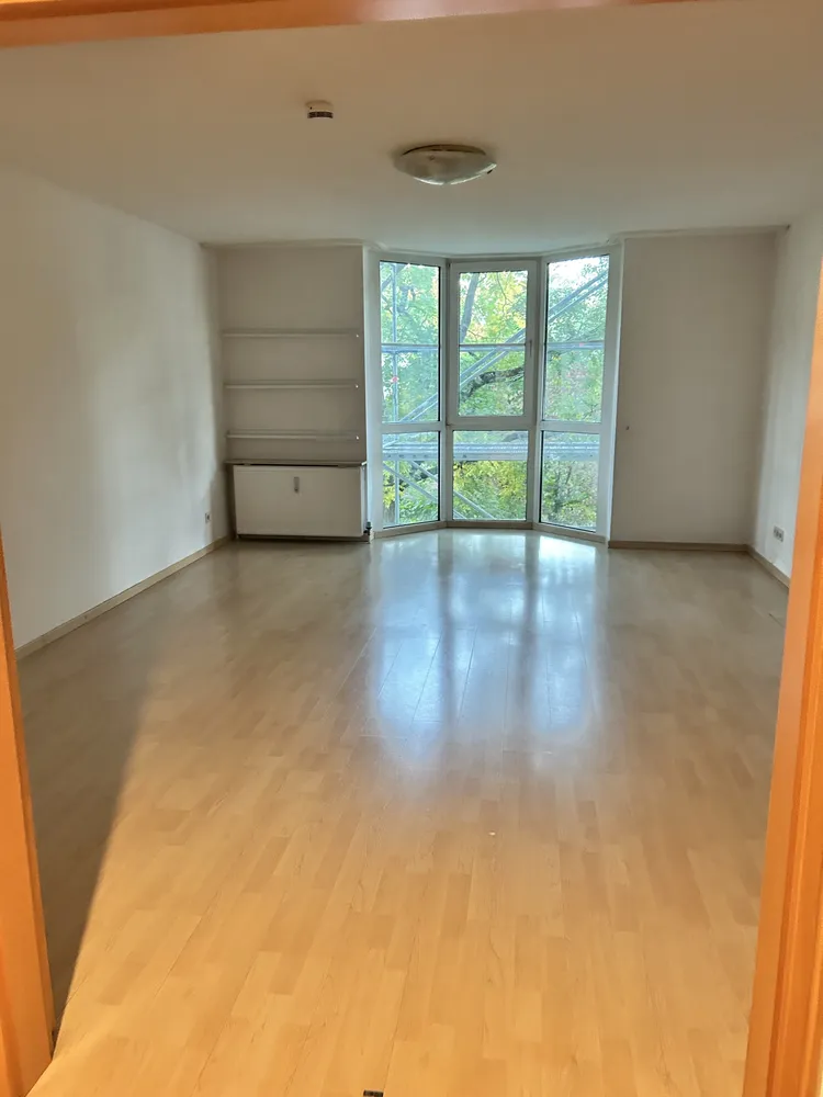 2 Zimmer Wohnung mit 70 m² in München – Bild 3