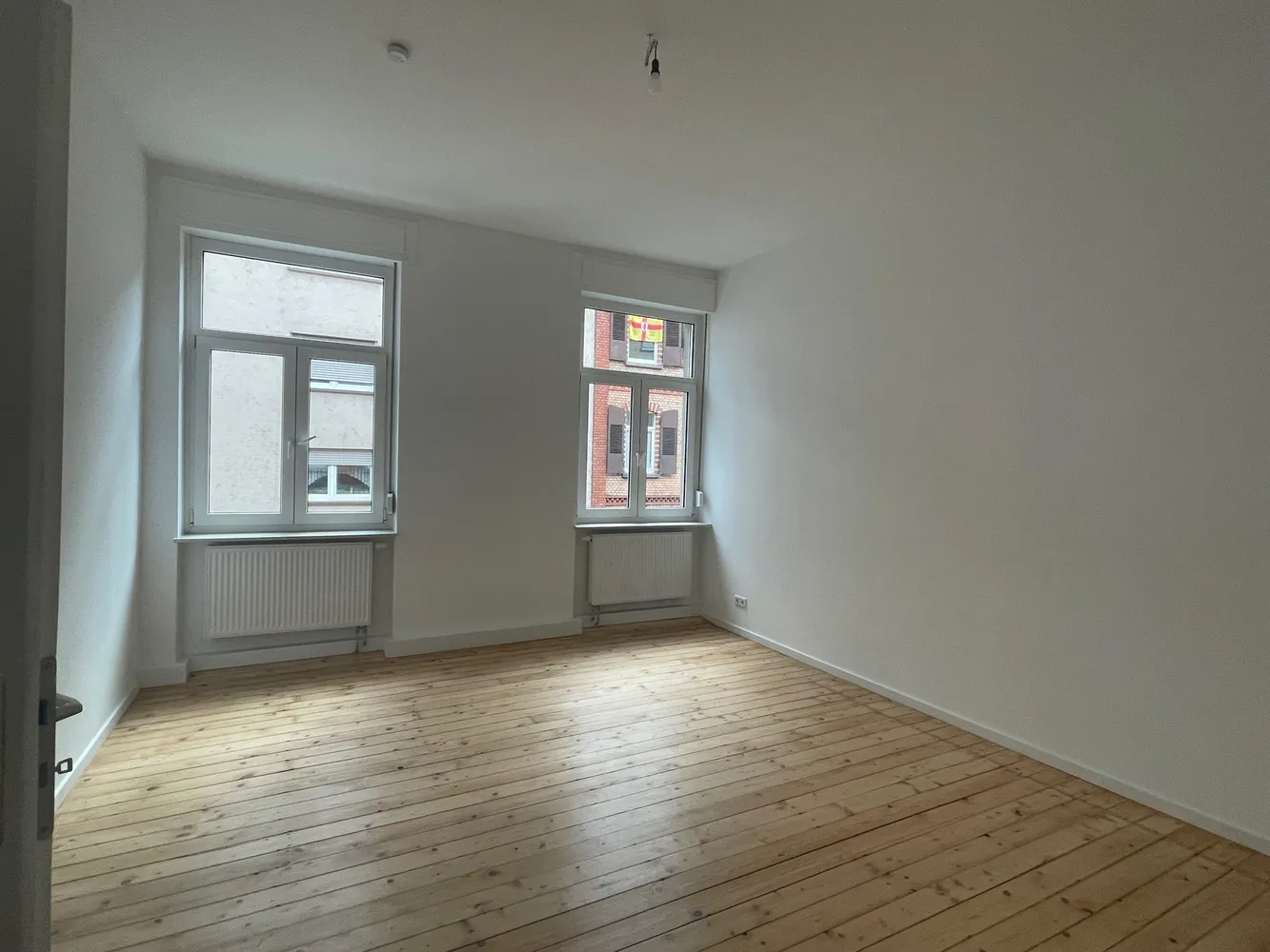 4 Zimmer Wohnung mit 100 m² in Mannheim – Bild 2