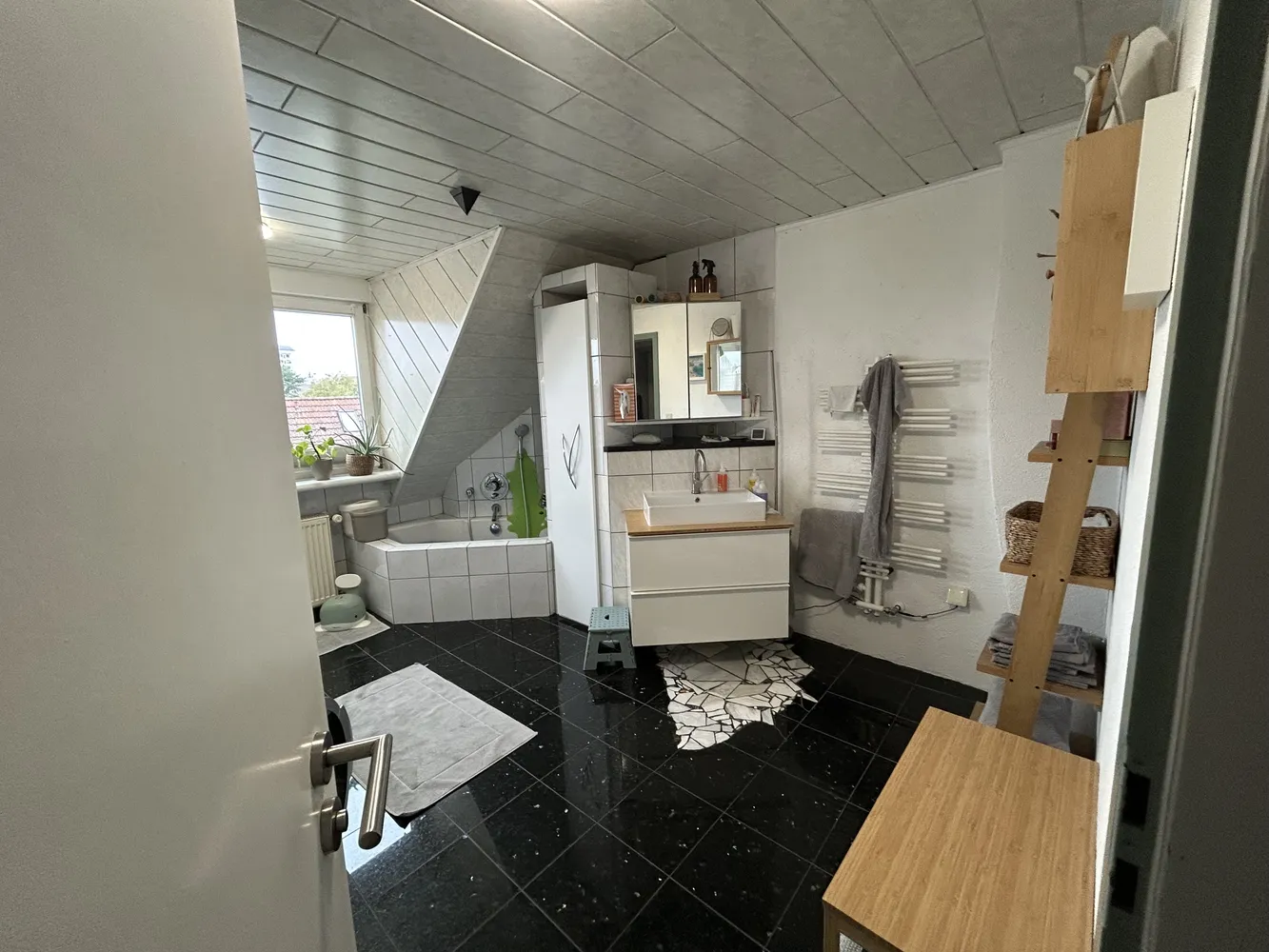 4 Zimmer Wohnung mit 93 m² in Karlsruhe – Bild 9