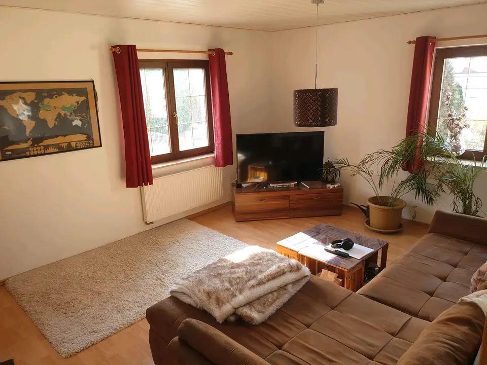Shared room with 200 m² in Freital – Photo 1