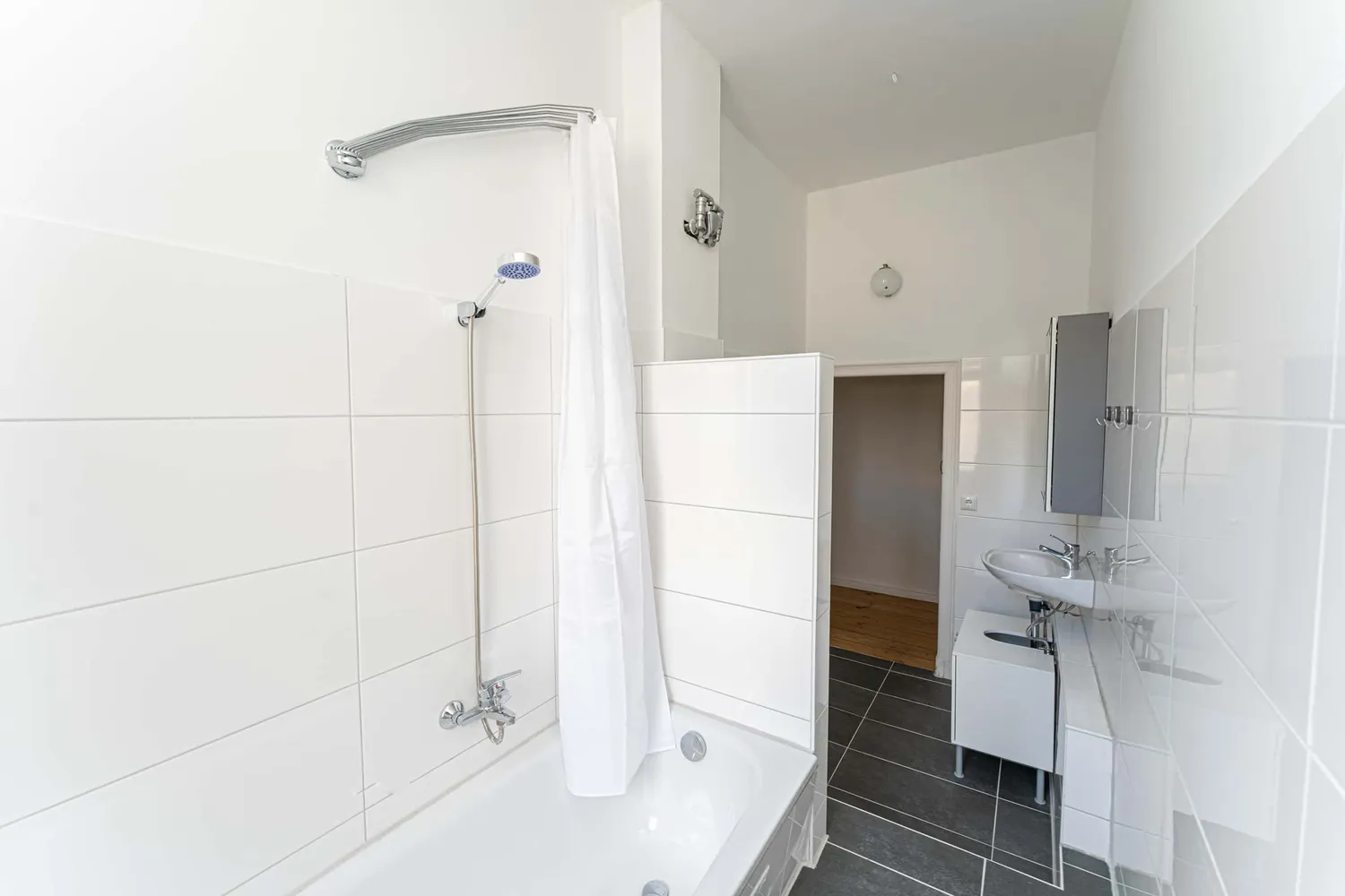 Shared room with 15 m² in Berlin – Photo 5