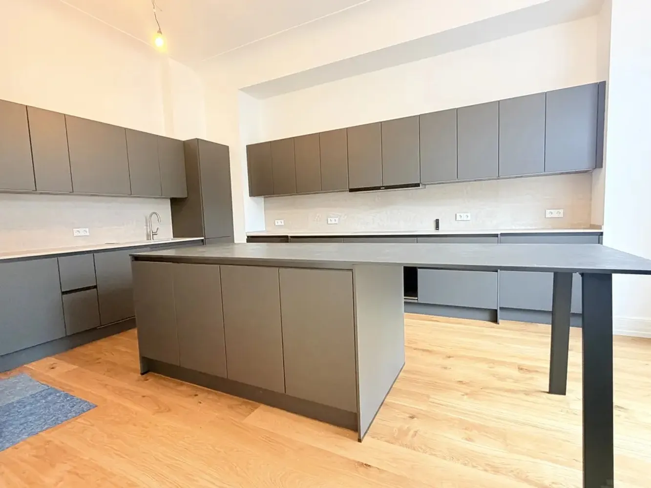 5 Zimmer Wohnung mit 193 m² in Frankfurt am Main – Bild 4