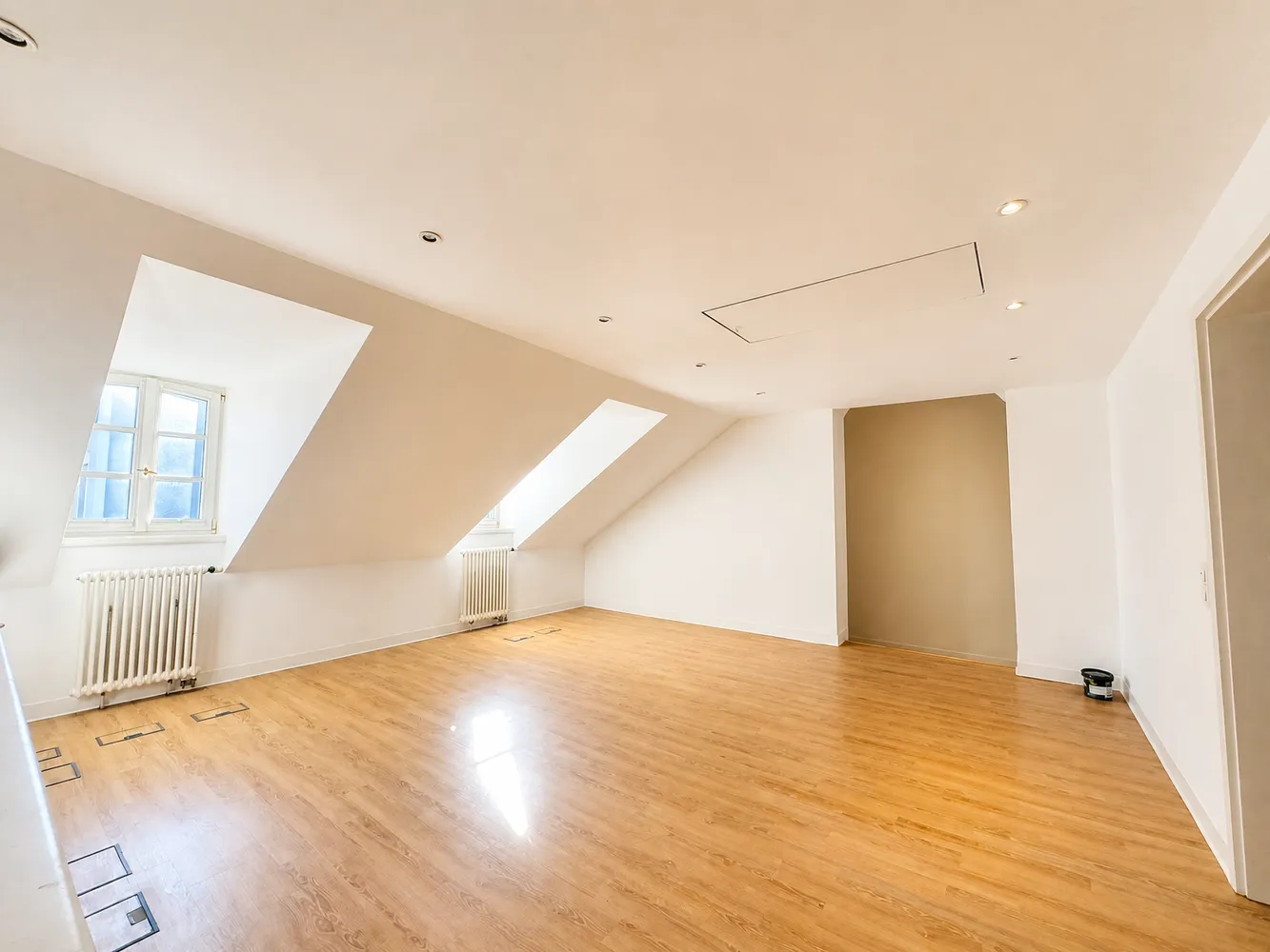 6 Zimmer Wohnung mit 125 m² in Dresden – Bild 4