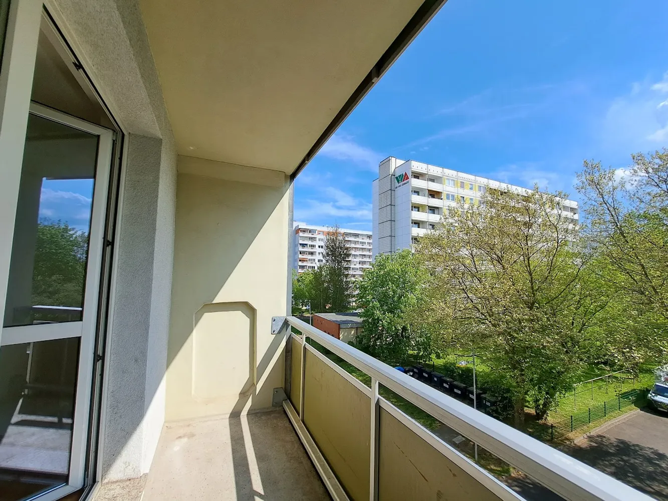 4 room apartment with 66 m² in Magdeburg – Photo 2