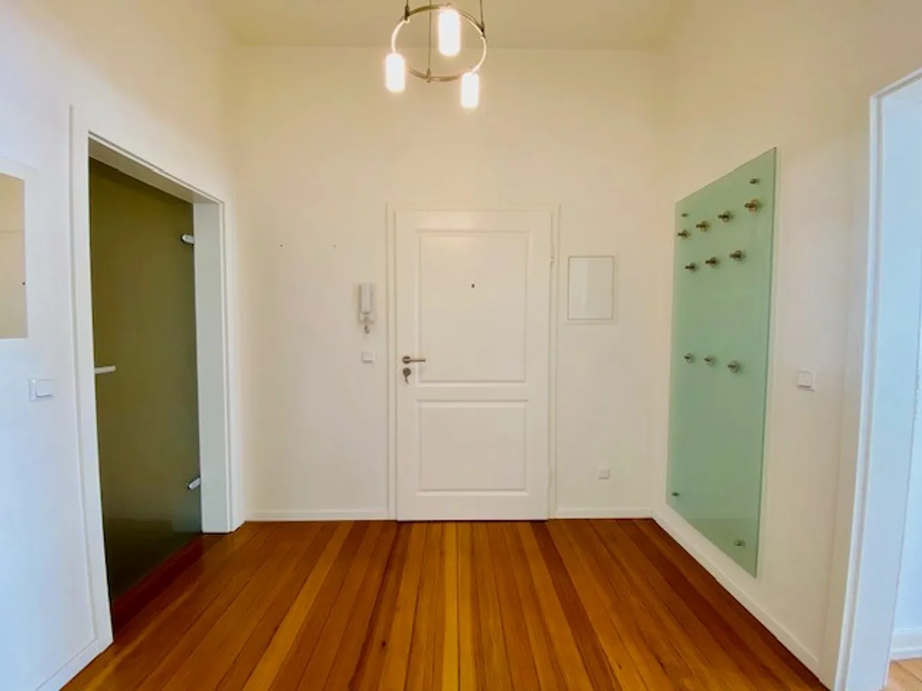 2 Zimmer Wohnung mit 118 m² in Homburg – Bild 4