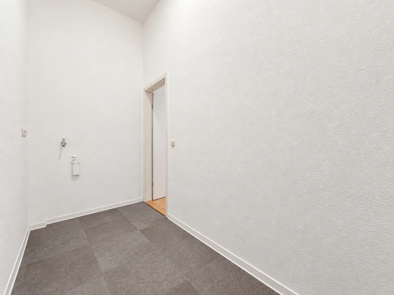 3 Zimmer Wohnung mit 90 m² in Halle (Saale) – Bild 4