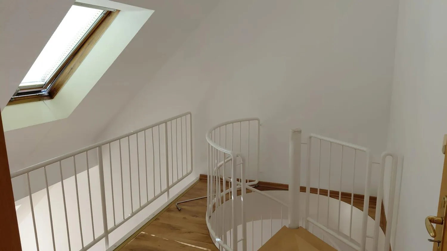 2 Zimmer Wohnung mit 60 m² in Dresden – Bild 2