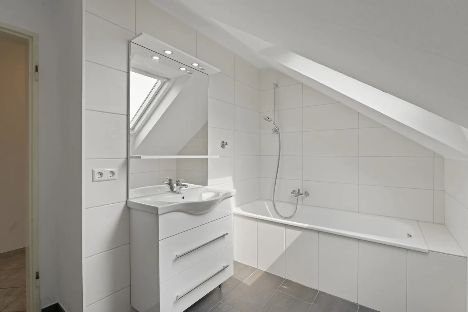 2 Zimmer Wohnung mit 55 m² in Mannheim – Bild 4