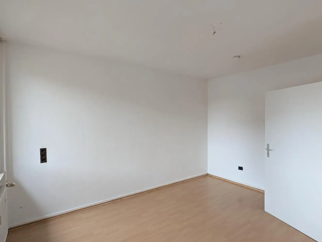 5 Zimmer Wohnung mit 95 m² in Duisburg – Bild 2