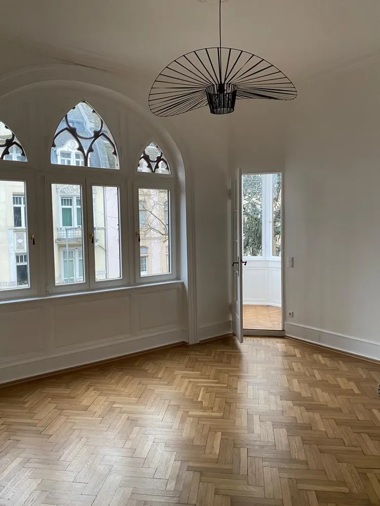 4 Zimmer Wohnung mit 125 m² in Wiesbaden – Bild 2